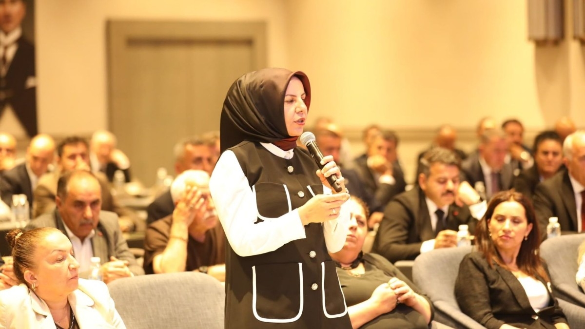 Karakuş: ‘Sağlık çalışanlarımızın taleplerini her platformda dile getirmeye devam edeceğiz’