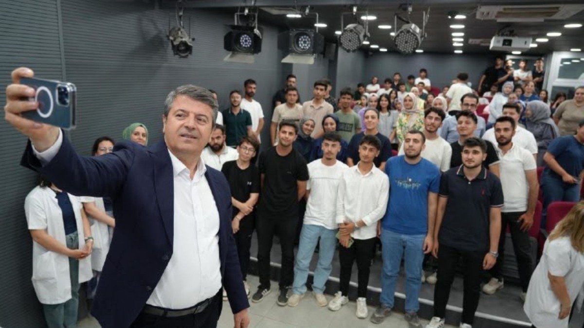 AKEM’de YKS mesaisi yoğunlaştı: Üniversite adayları genel tekrar dönemine girdi - Videolu Haber