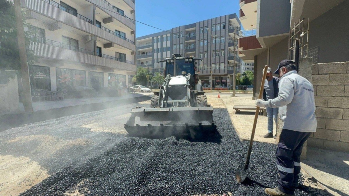 Adıyaman’da altyapısı tamamlanan mahallelerde asfalt çalışmaları devam ediyor - Videolu Haber