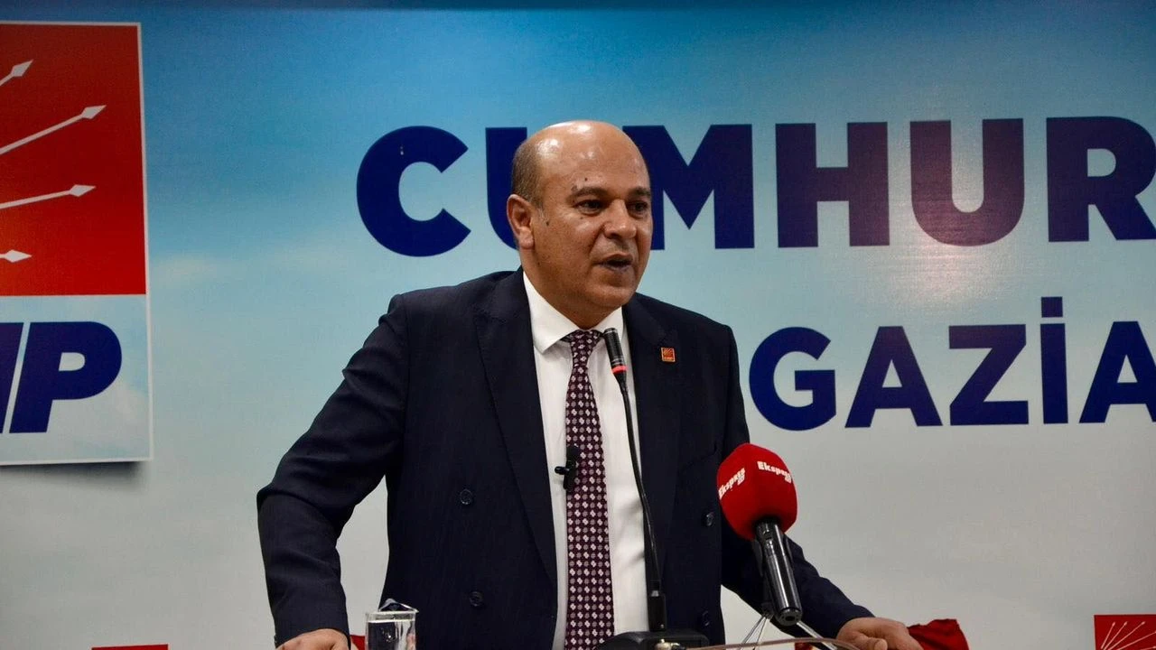 CHP’de kriz derinleşiyor: İl başkanlıkları feshedildi, disiplin süreçleri başlatıldı
