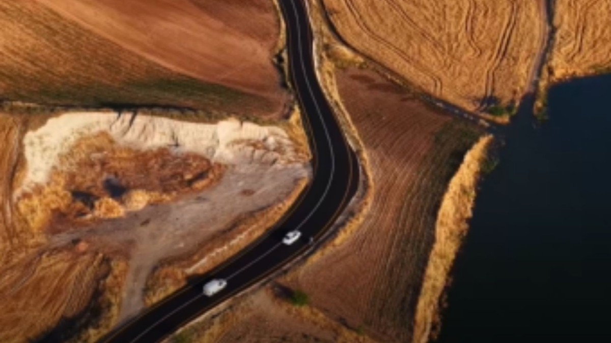 Adıyaman’da Kızılcapınar Köyü grup yolunda sıcak asfalt çalışmaları tamamlandı - Videolu Haber